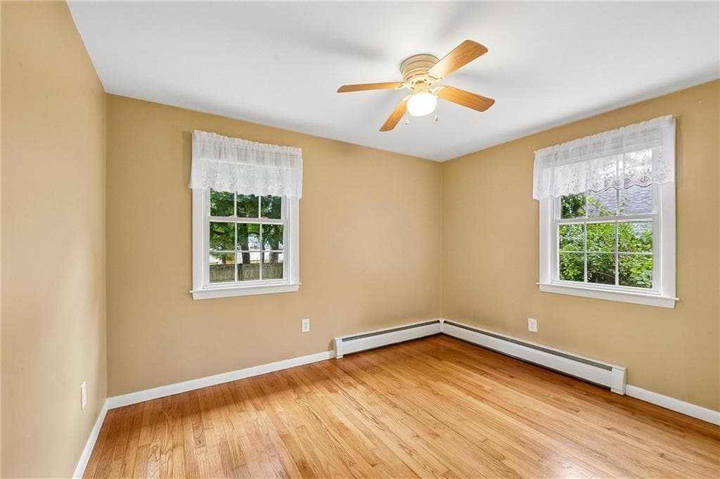 Single Family Residence at 6 Wampanoag Circle, North Kingstown, photo 14 of 27