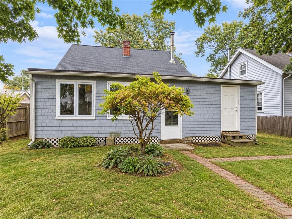 Single Family Residence at 24 Vintner Avenue, East Providence, photo 12 of 12