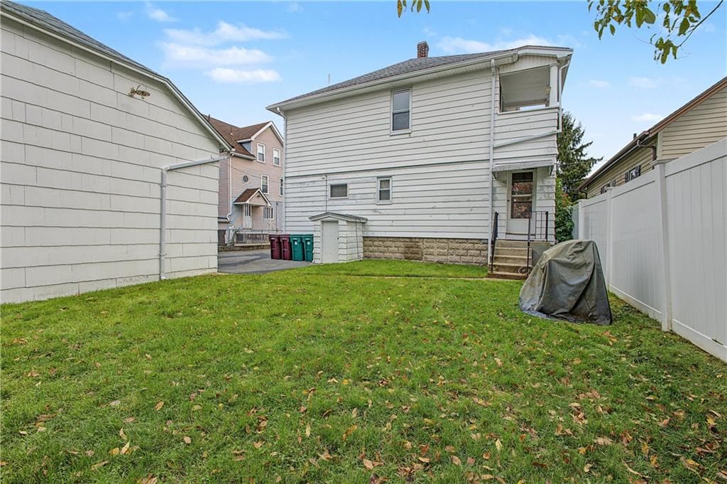 Multi Family at 84 Avenue C, Woonsocket, photo 22 of 25