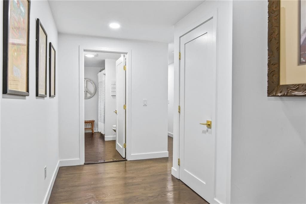 Single Family Residence at 804 Love Lane, Warwick, photo 13 of 47