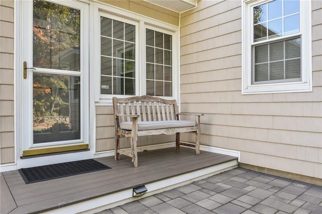 Single Family Residence at 804 Love Lane, Warwick, photo 3 of 47