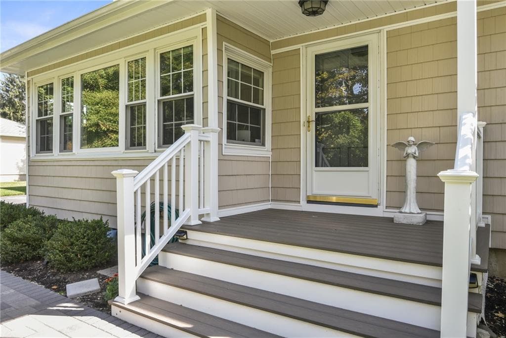 Single Family Residence at 804 Love Lane, Warwick, photo 40 of 47