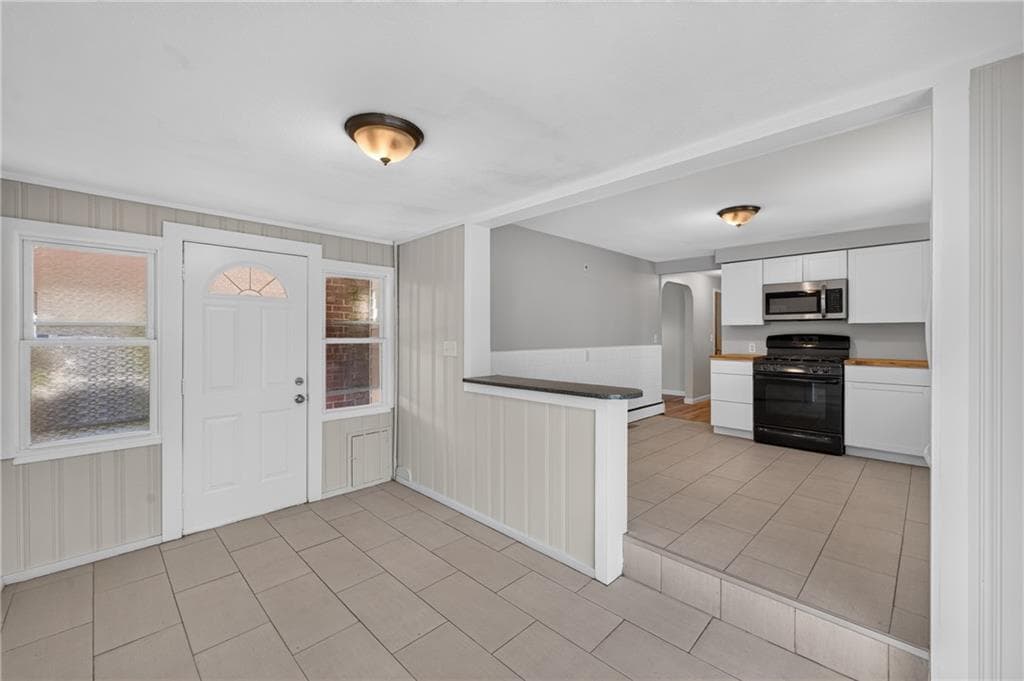 Single Family Residence at 50 Seymour Avenue, Cranston, photo 12 of 30