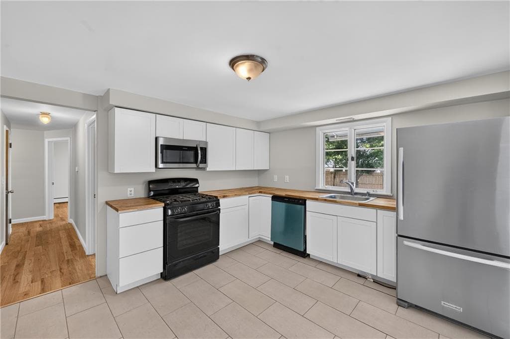 Single Family Residence at 50 Seymour Avenue, Cranston, photo 10 of 30