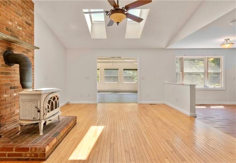 Single Family Residence at 46 New Road, Exeter, photo 9 of 50
