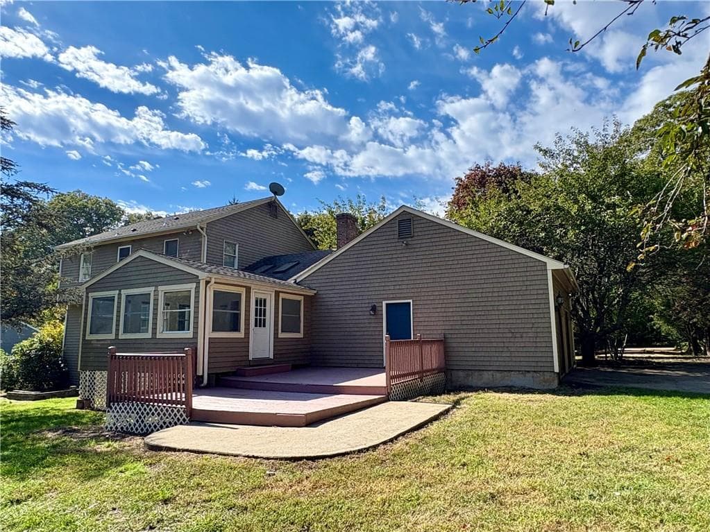 Single Family Residence at 46 New Road, Exeter, photo 37 of 50