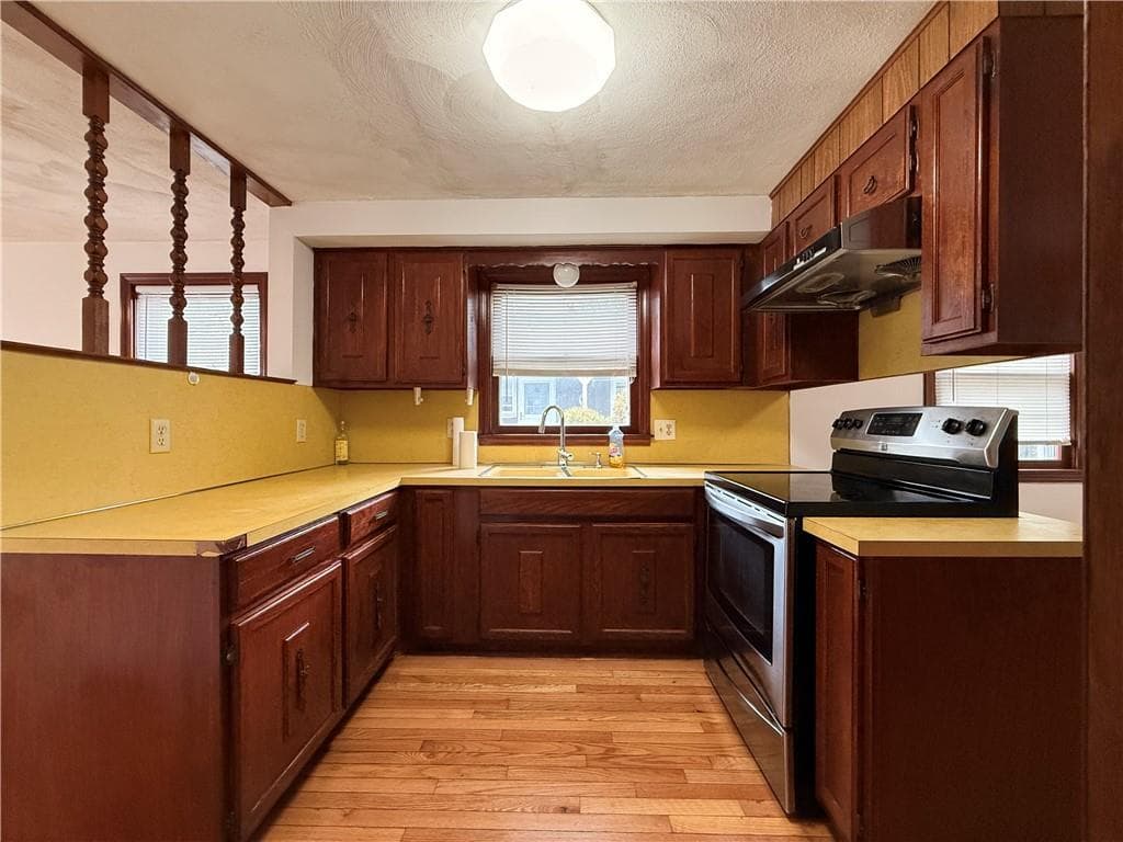Multi Family at 123 Pleasant Street, Cranston, photo 22 of 41