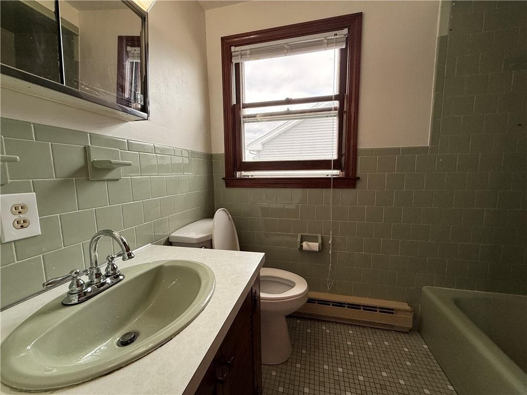 Multi Family at 123 Pleasant Street, Cranston, photo 30 of 41