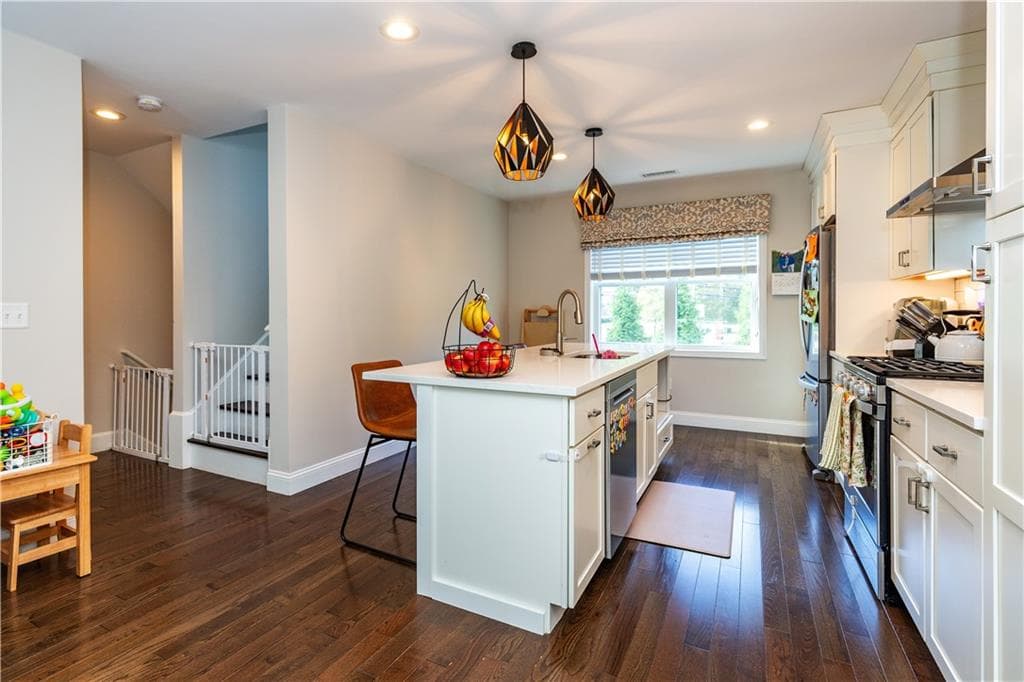Condominium at 3800 Post Road UNIT 9, Warwick, photo 9 of 39