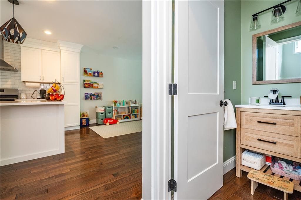 Condominium at 3800 Post Road UNIT 9, Warwick, photo 11 of 39