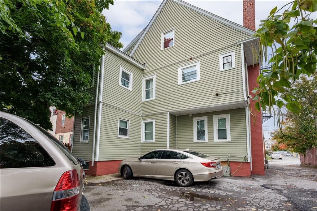 Multi Family at 20 Stanwood Street, Providence, photo 22 of 30