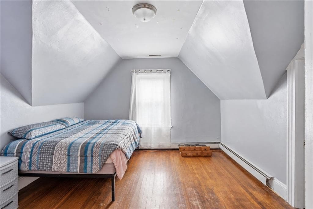 Multi Family at 20 Stanwood Street, Providence, photo 15 of 30