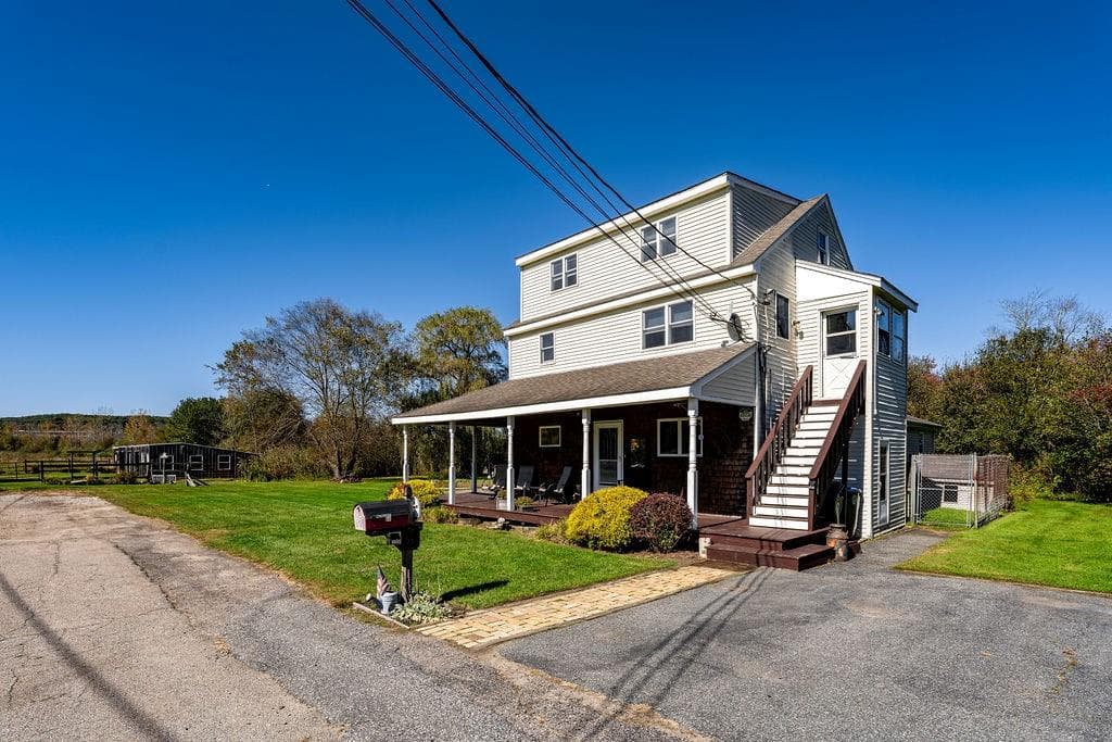 Single Family Residence at 25 Lamoureux Boulevard, North Smithfield, photo 28 of 49