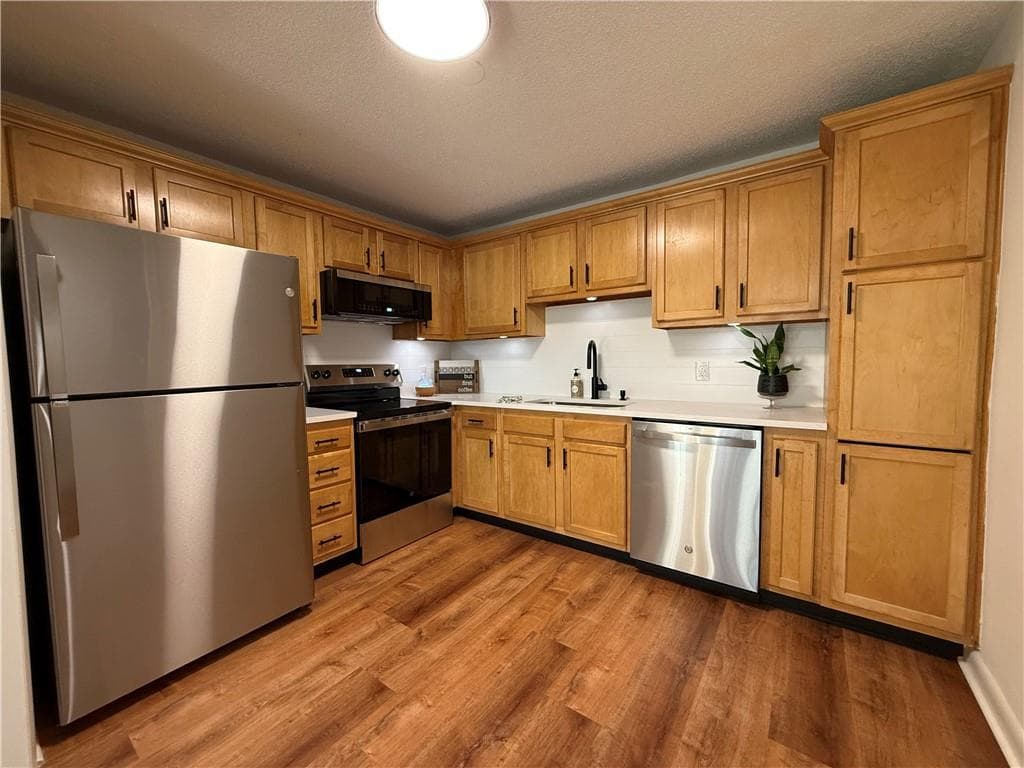 Condominium at 120 Pilgrim Parkway UNIT 4, Warwick, photo 3 of 26