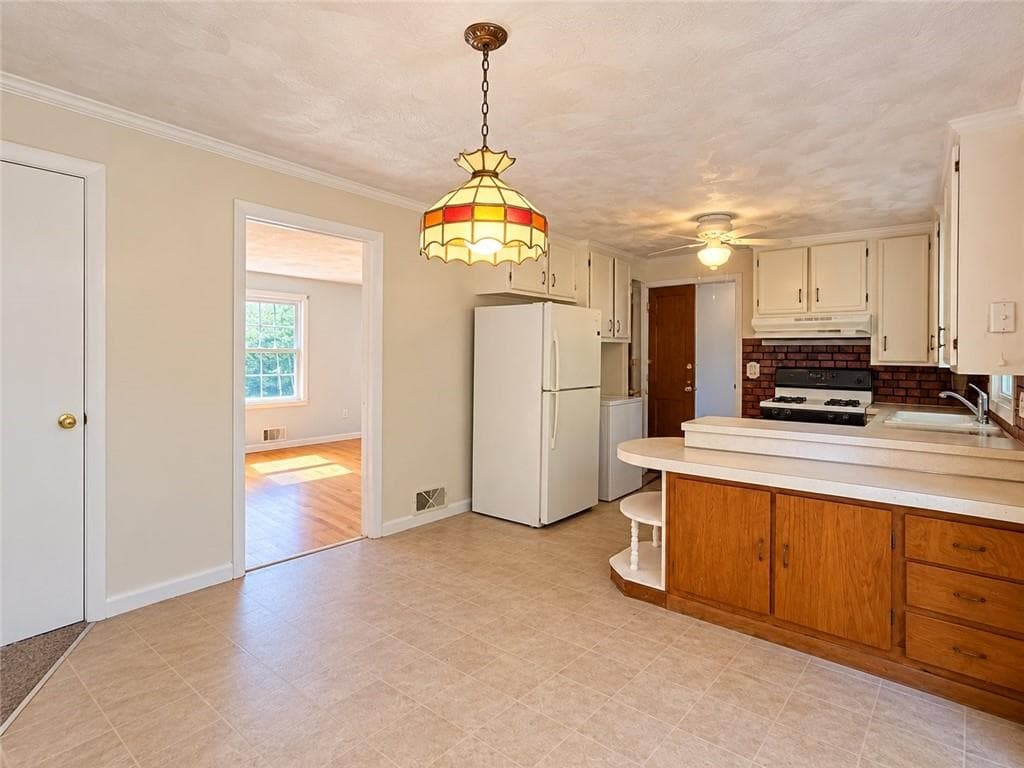 Single Family Residence at 111 Wellspring Drive, Cranston, photo 22 of 35
