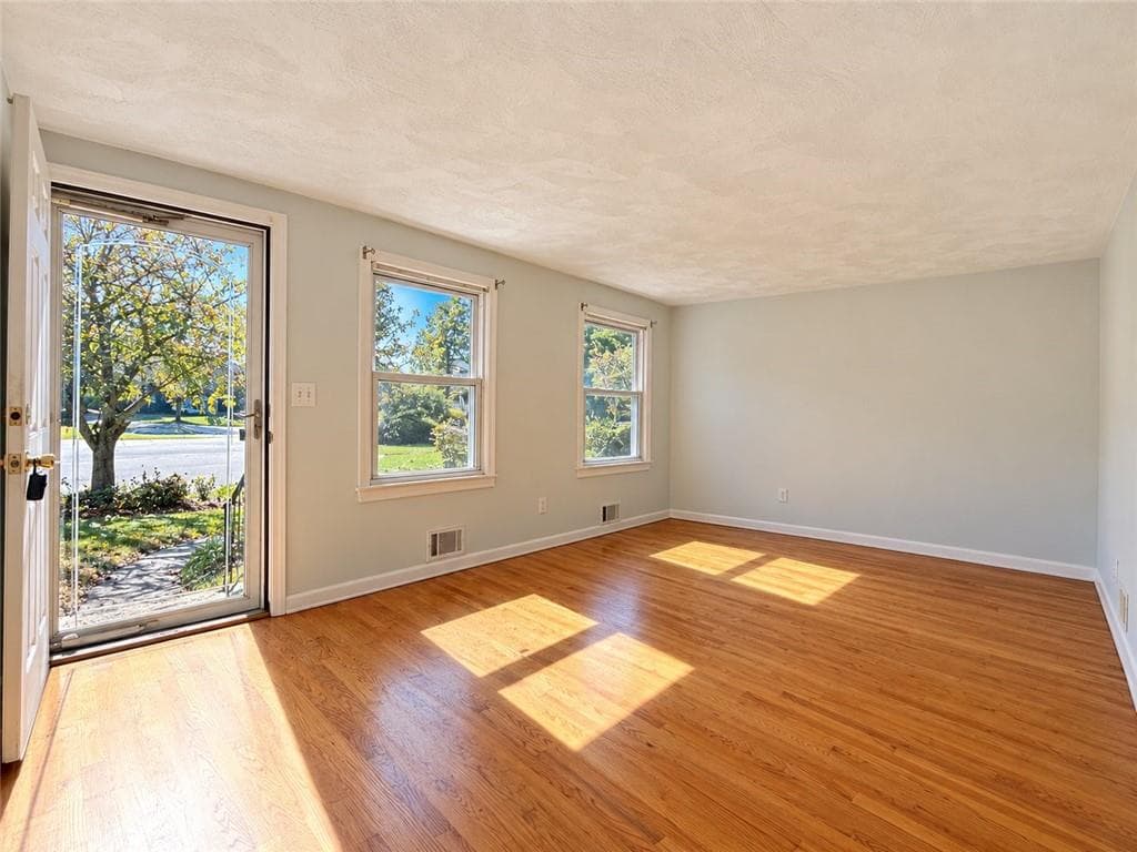 Single Family Residence at 111 Wellspring Drive, Cranston, photo 11 of 35