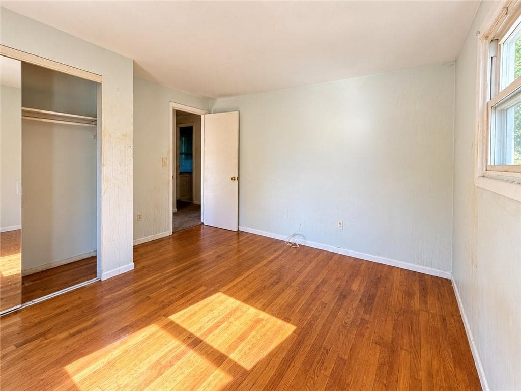 Single Family Residence at 111 Wellspring Drive, Cranston, photo 8 of 35