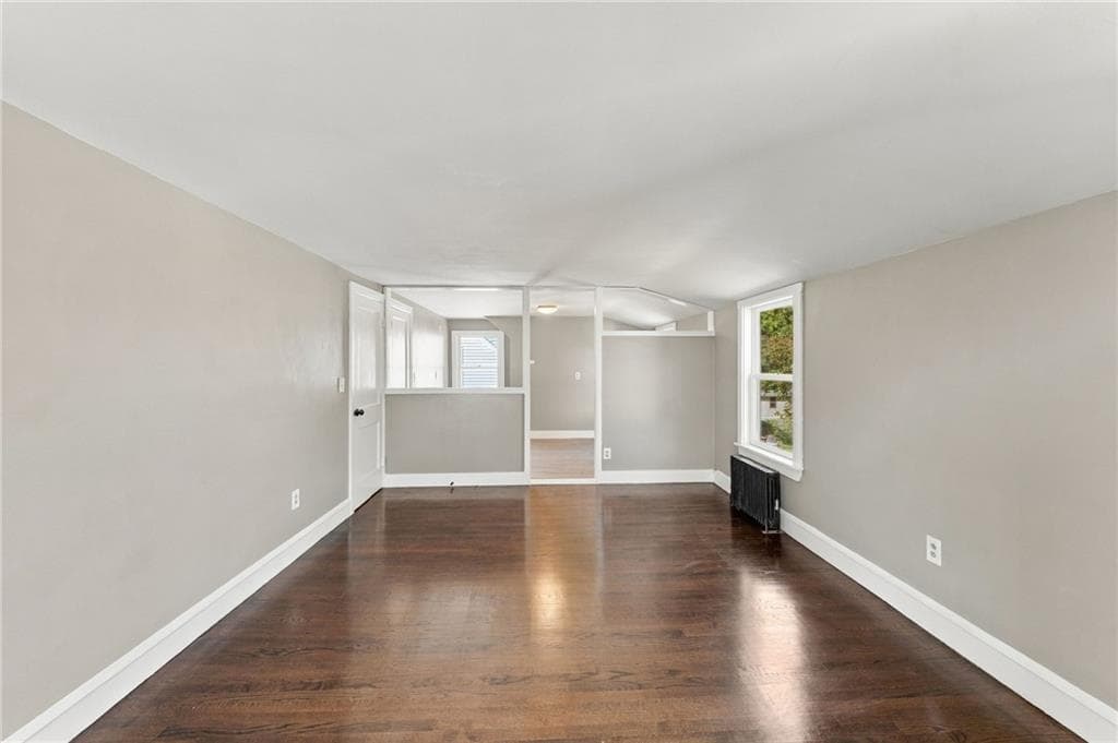 Single Family Residence at 386 Norwood Avenue, Warwick, photo 29 of 47