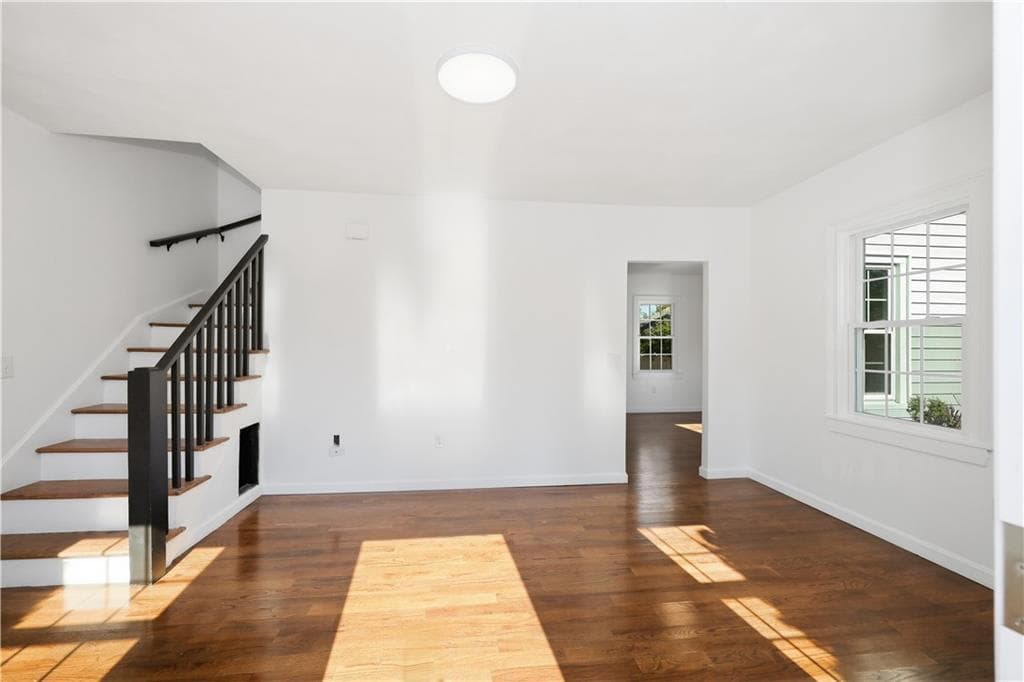 Single Family Residence at 39 Marion Avenue S, Cranston, photo 5 of 34