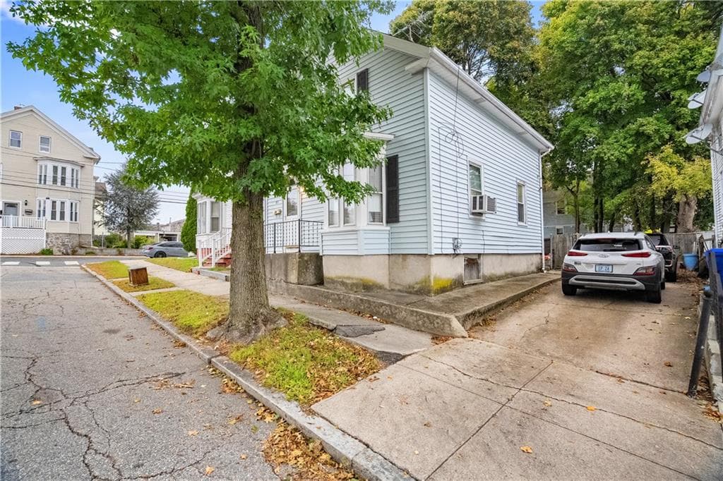 Single Family Residence at 81 Pomona Avenue, Providence, photo 2 of 16