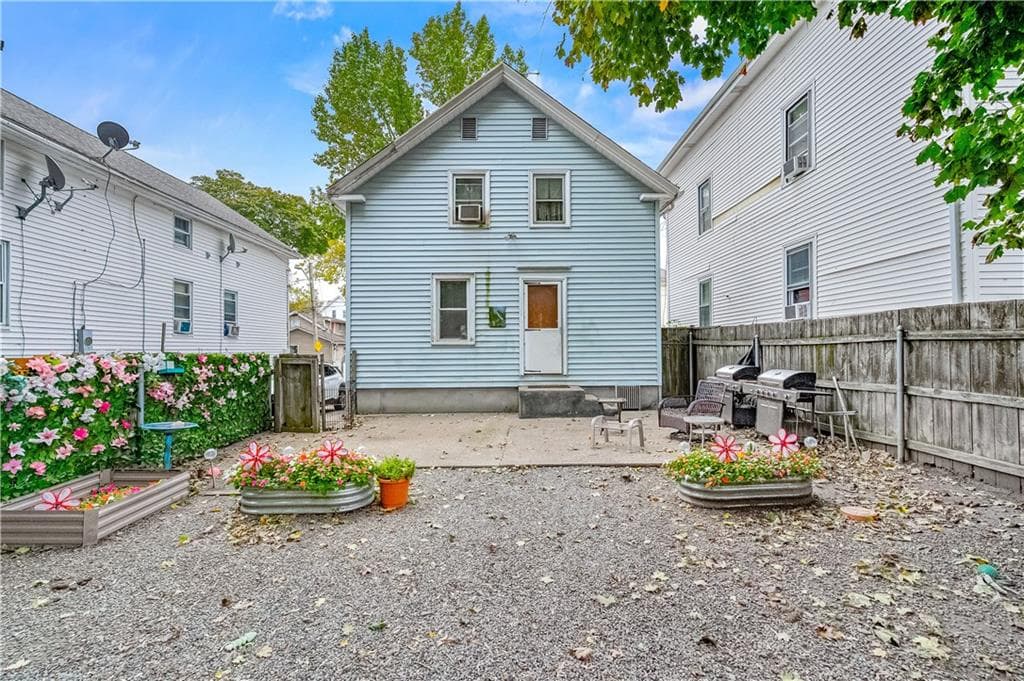 Single Family Residence at 81 Pomona Avenue, Providence, photo 3 of 16