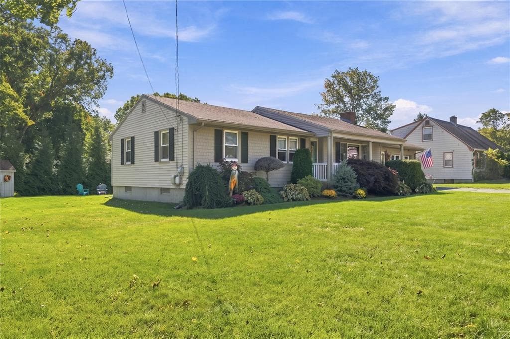 Single Family Residence at 15 Valley View Drive, Smithfield, photo 43 of 45