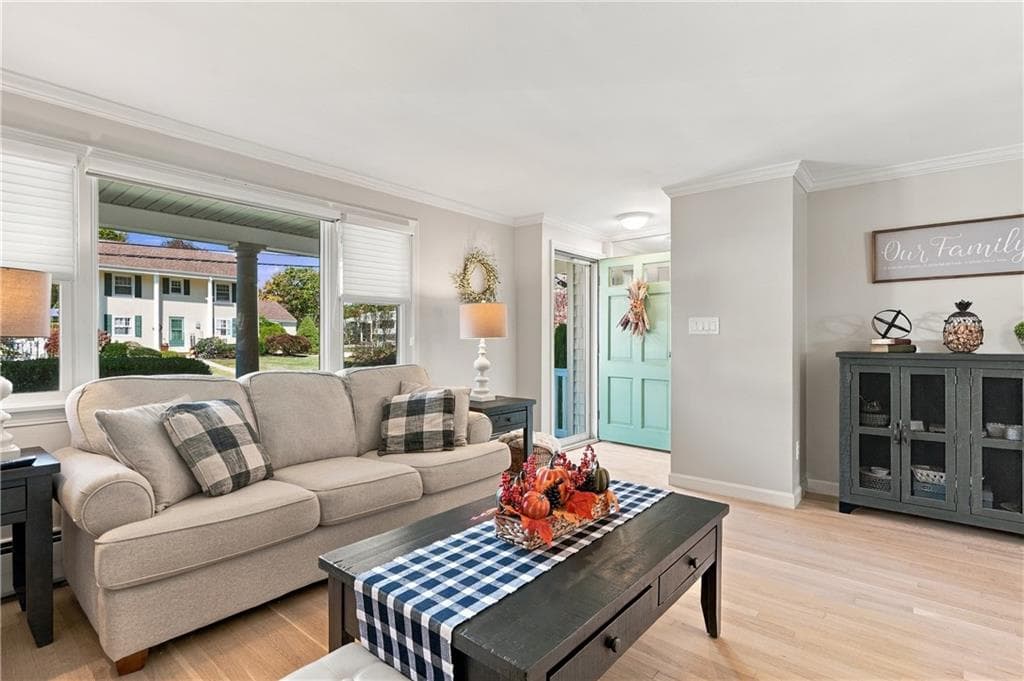 Single Family Residence at 15 Valley View Drive, Smithfield, photo 5 of 45