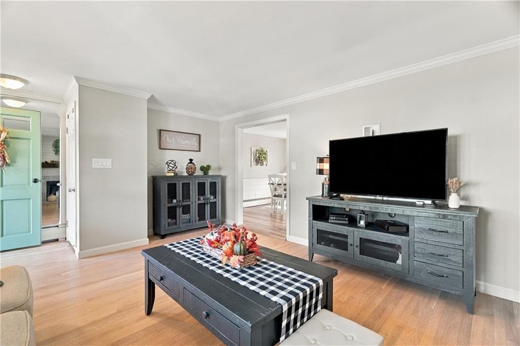 Single Family Residence at 15 Valley View Drive, Smithfield, photo 9 of 45
