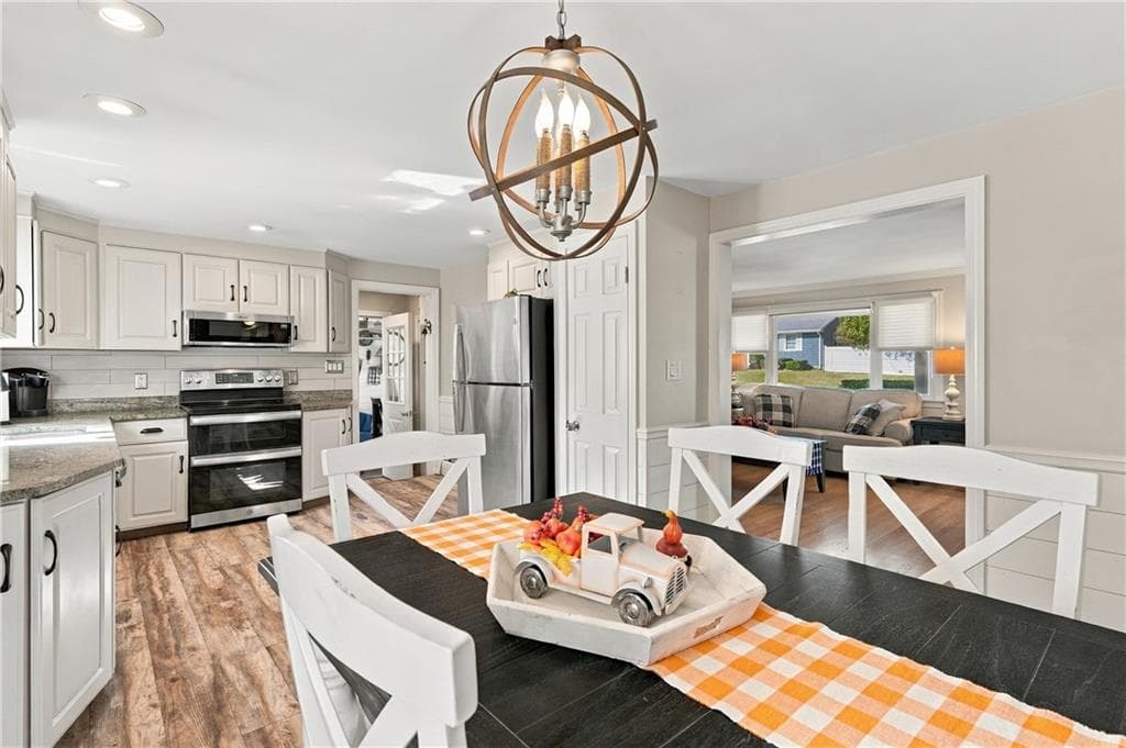 Single Family Residence at 15 Valley View Drive, Smithfield, photo 15 of 45