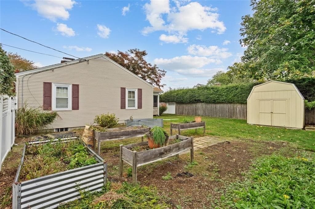 Single Family Residence at 62 Sweetfern Road, Warwick, photo 6 of 36