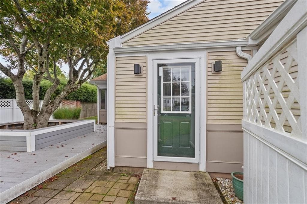 Single Family Residence at 62 Sweetfern Road, Warwick, photo 15 of 36