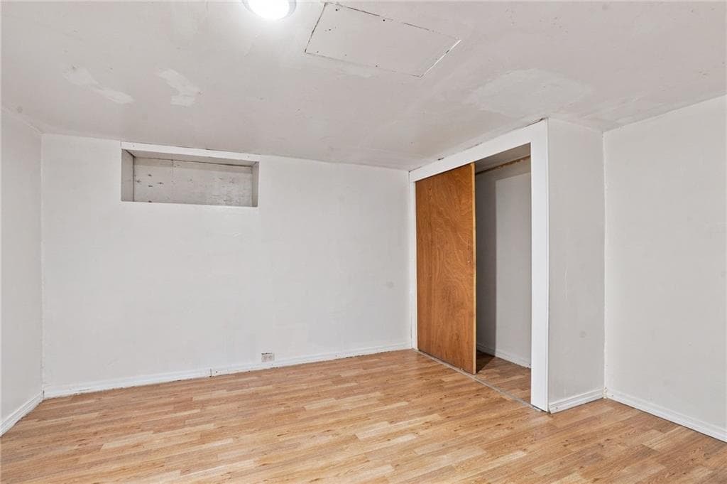 Single Family Residence at 33 Huldah Street, Providence, photo 13 of 37