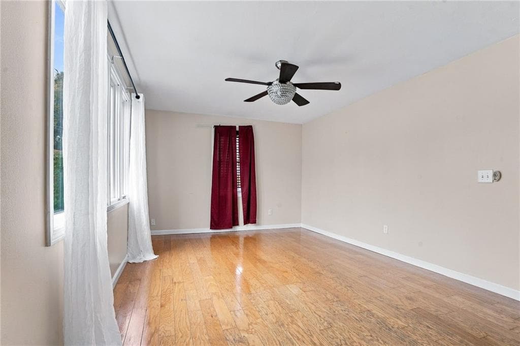 Single Family Residence at 33 Huldah Street, Providence, photo 17 of 37