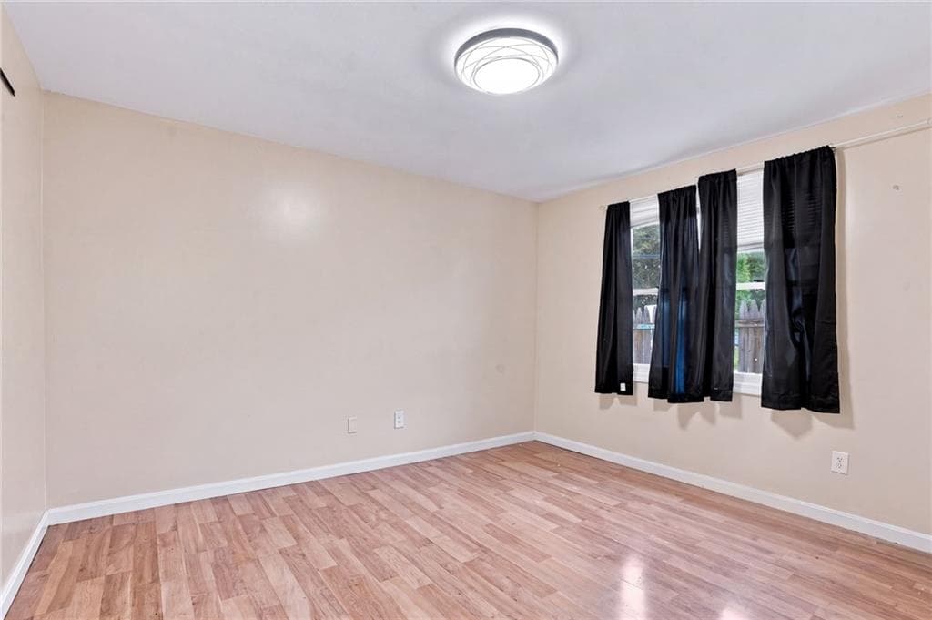 Single Family Residence at 33 Huldah Street, Providence, photo 22 of 37