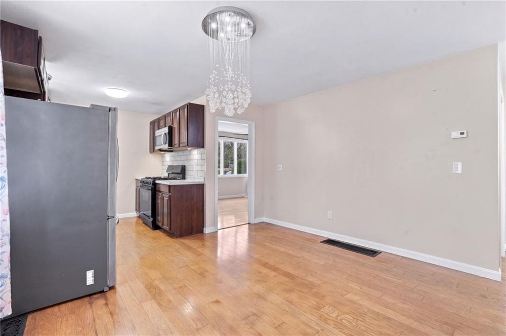 Single Family Residence at 33 Huldah Street, Providence, photo 7 of 37