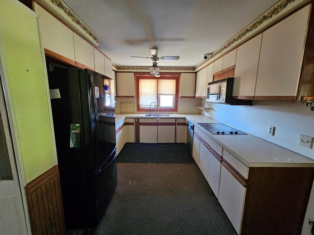 Single Family Residence at 181 Brayton Avenue, Cranston, photo 9 of 19