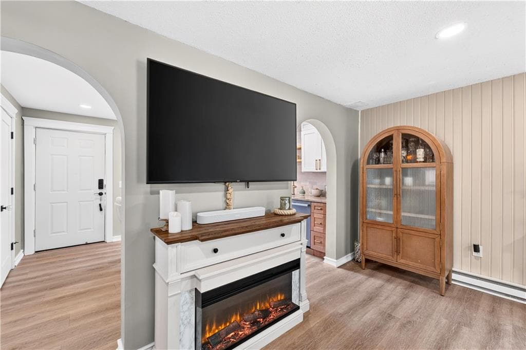 Condominium at 20 Apache Drive UNIT F, Westerly, photo 6 of 33