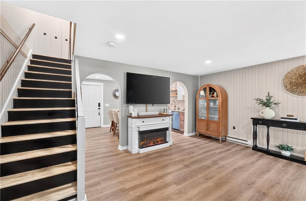 Condominium at 20 Apache Drive UNIT F, Westerly, photo 5 of 33