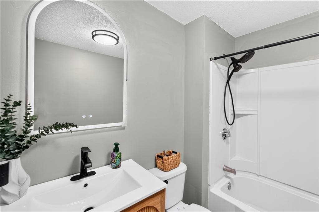 Condominium at 20 Apache Drive UNIT F, Westerly, photo 24 of 33