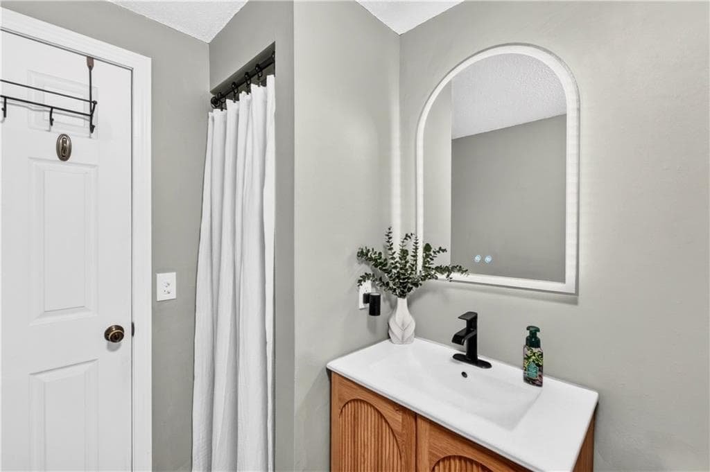 Condominium at 20 Apache Drive UNIT F, Westerly, photo 25 of 33
