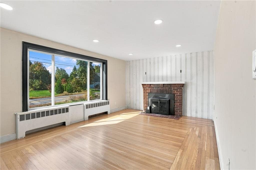 Single Family Residence at 1330 Pippin Orchard Road, Cranston, photo 14 of 41