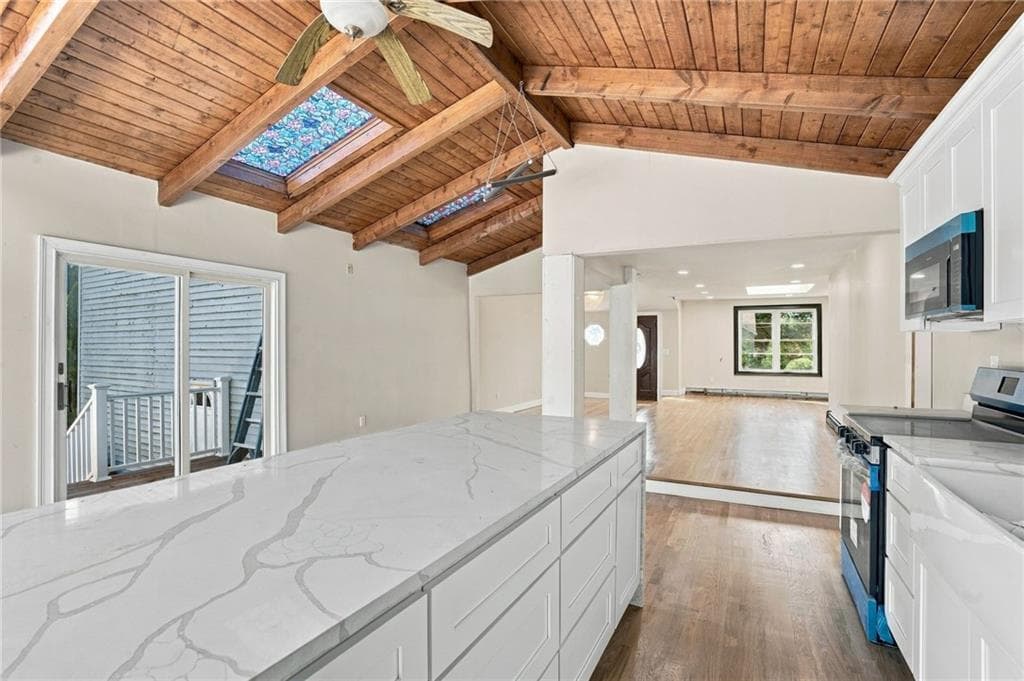 Single Family Residence at 1330 Pippin Orchard Road, Cranston, photo 8 of 41