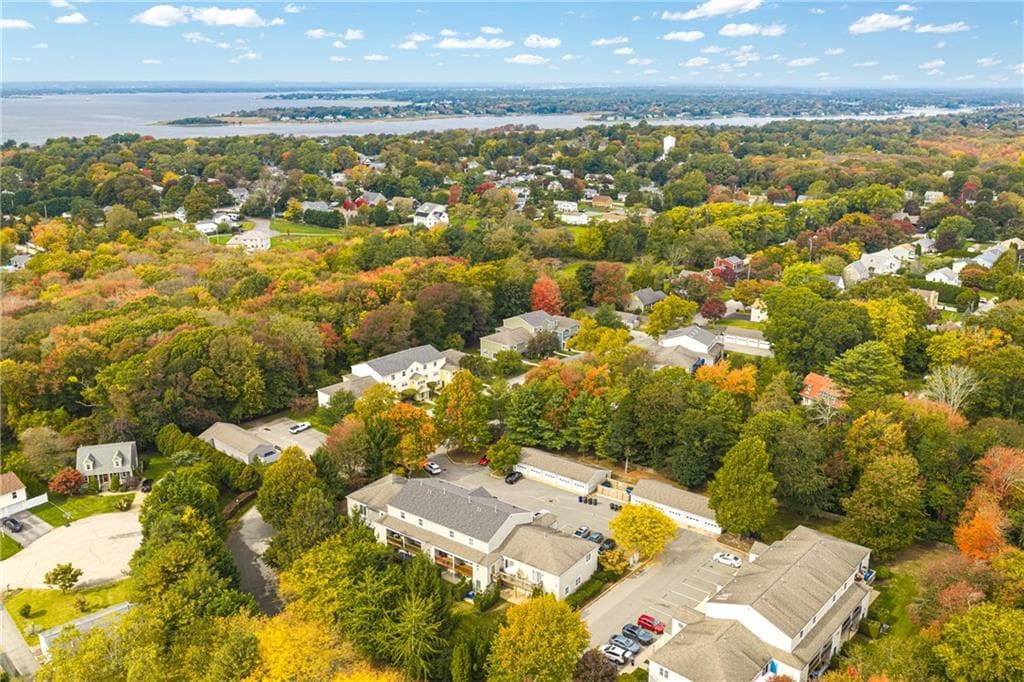 Condominium at 6 Bristol Woods Drive UNIT B, Bristol, photo 32 of 36