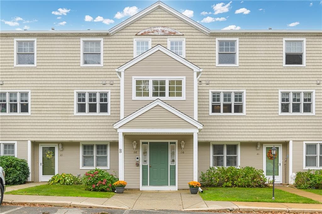 6 Bristol Woods Drive UNIT B