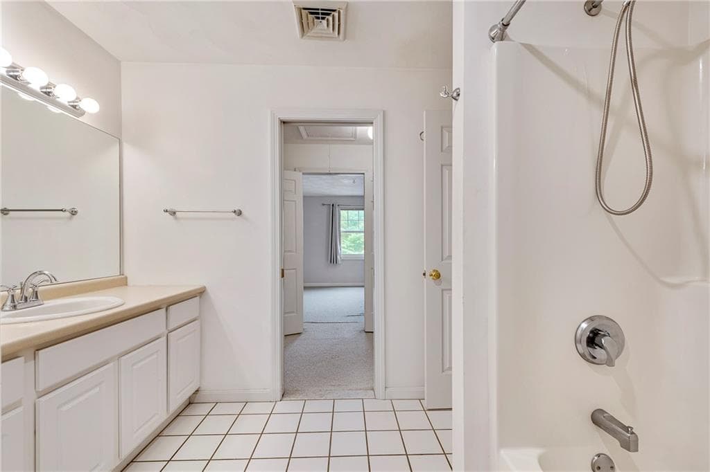 Condominium at 6 Bristol Woods Drive UNIT B, Bristol, photo 24 of 36