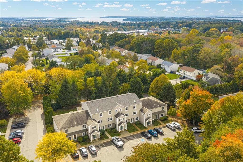 Condominium at 6 Bristol Woods Drive UNIT B, Bristol, photo 31 of 36