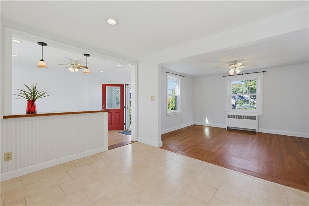 Single Family Residence at 150 Betsey Williams Drive, Warwick, photo 7 of 45