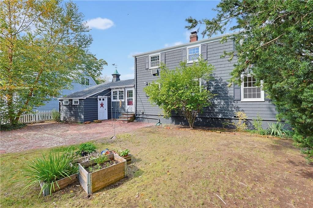 Single Family Residence at 150 Betsey Williams Drive, Warwick, photo 39 of 45