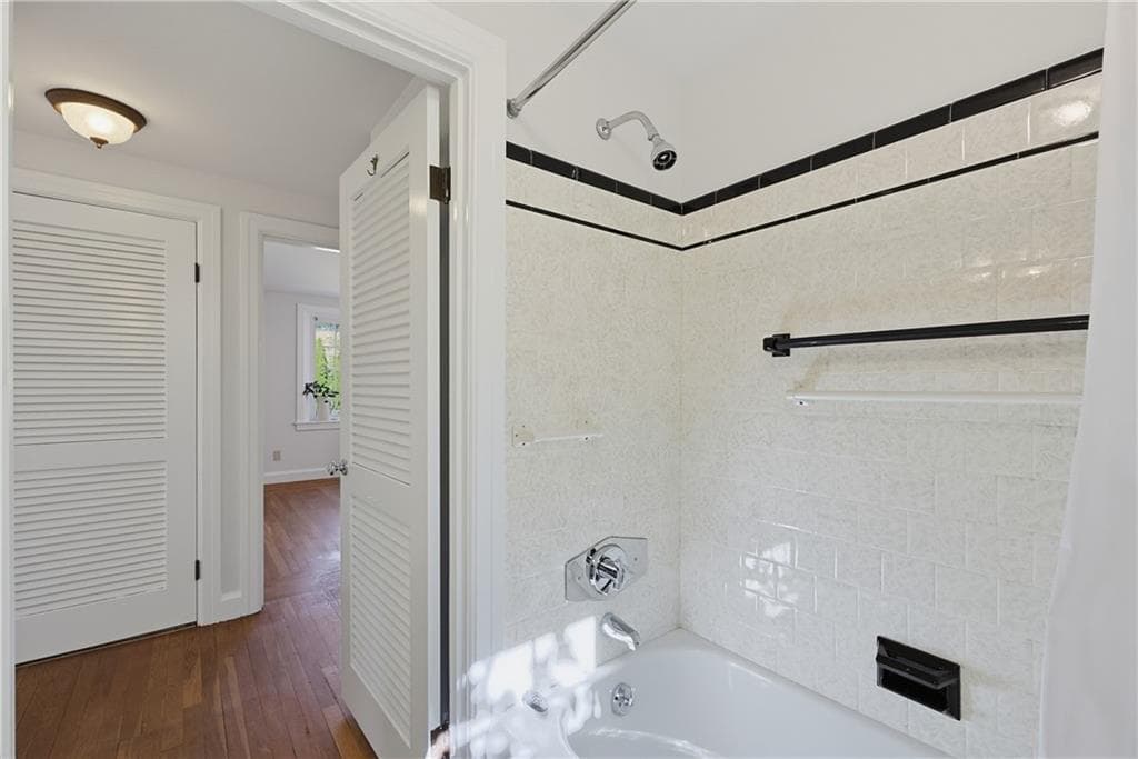 Single Family Residence at 150 Betsey Williams Drive, Warwick, photo 21 of 45
