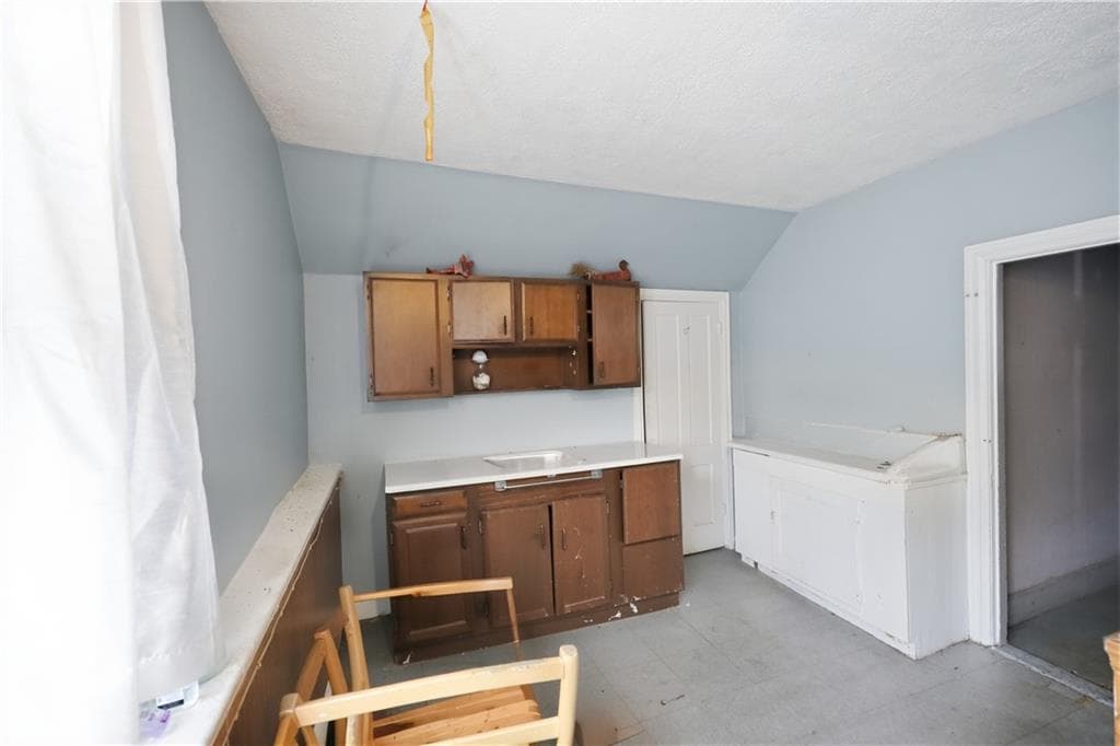 Multi Family at 480 482 Smith Street, Providence, photo 9 of 44